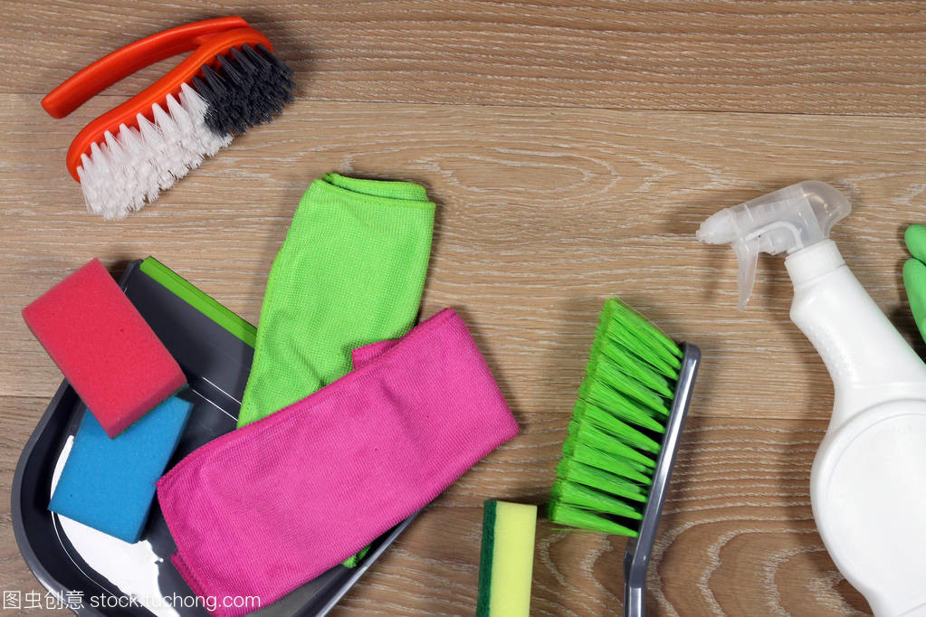 清洁家居理念 选用合适清洁用品，呵护家具与生活空间